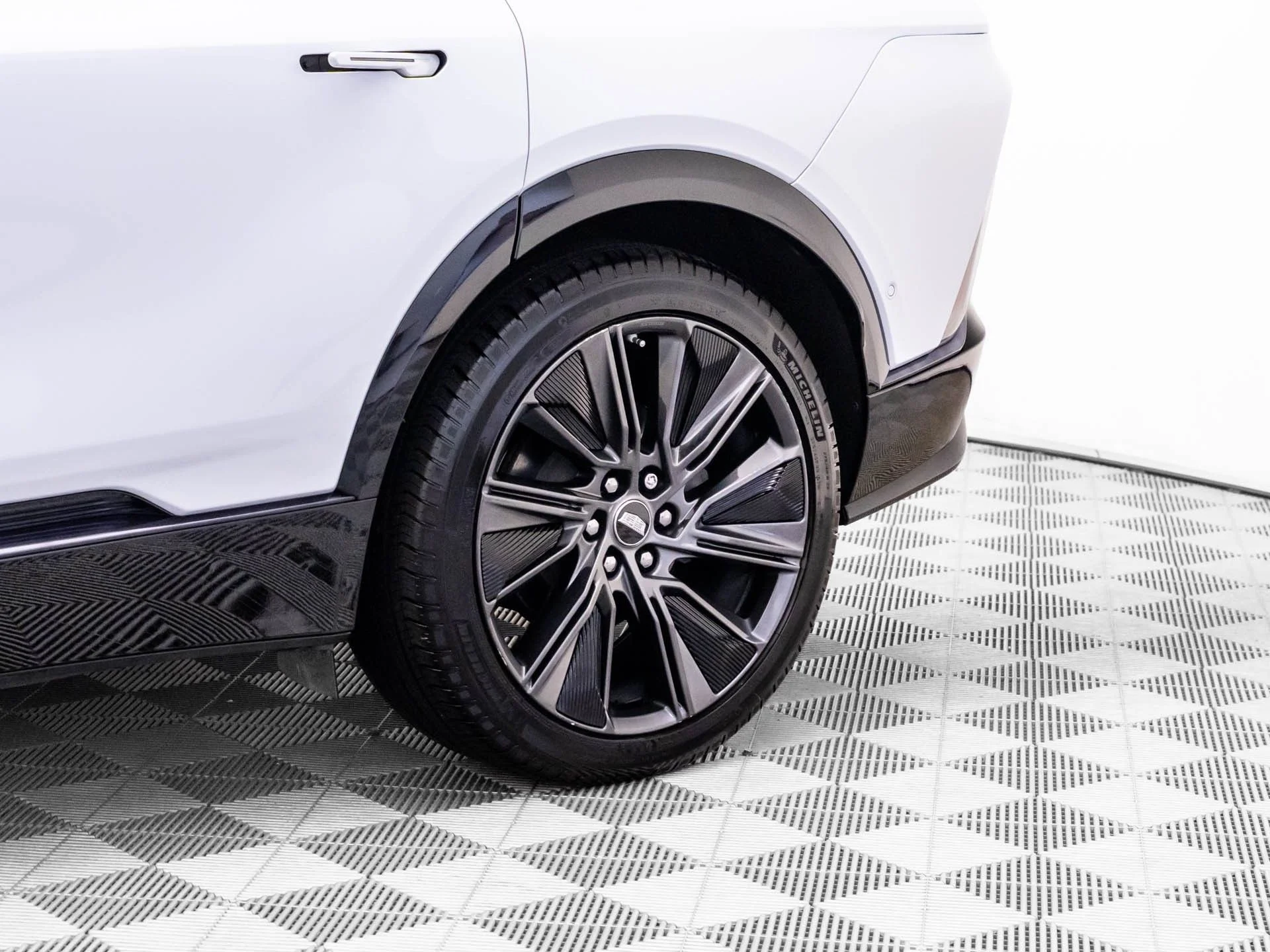 Used 2026 White Cadillac Signature Sport image 35