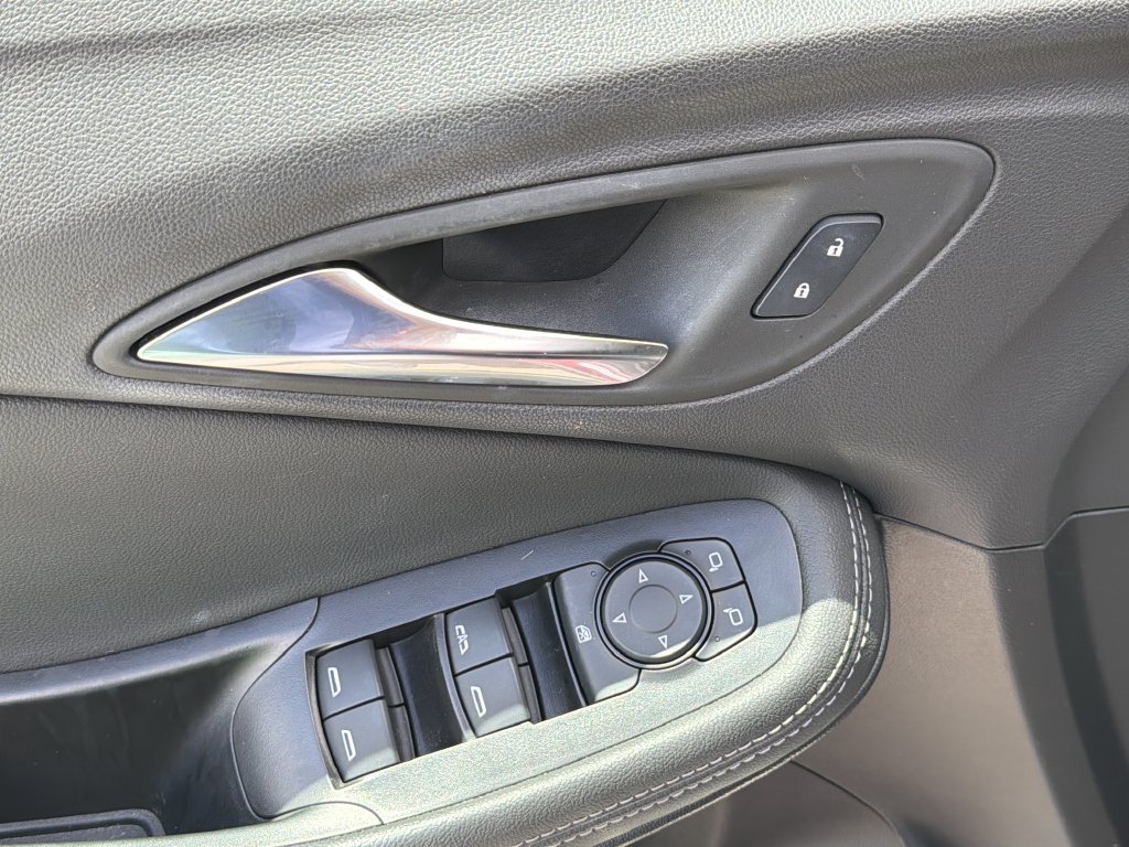 Certified Used 2023  Buick Preferred image 20