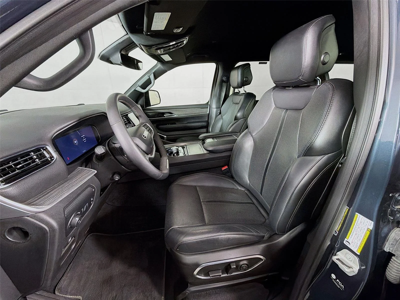 2024 Jeep Wagoneer Series III - Photo 11