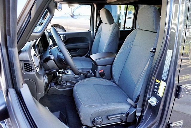 New 2026 Granite Crystal Metallic Clear-Coat Exterior Paint Jeep Sport S image 20