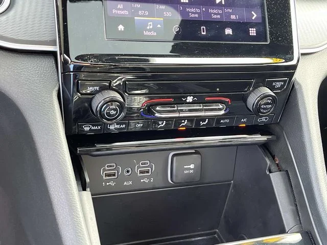 Used 2025 Gray Jeep Laredo X image 31