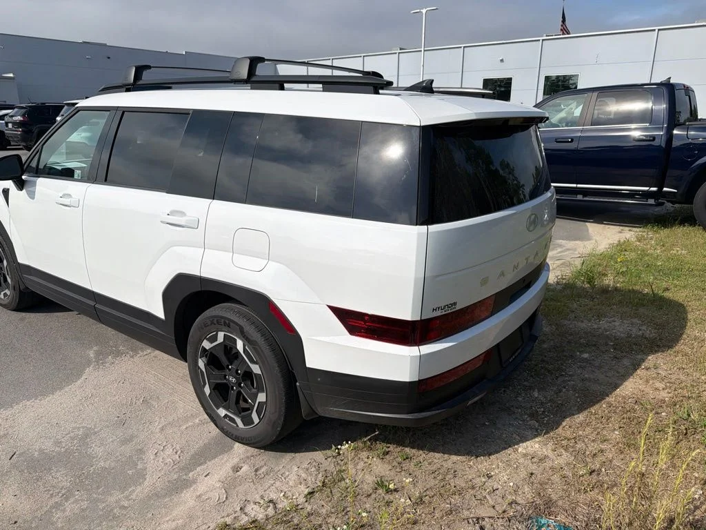 Used 2026 White Hyundai SEL image 5