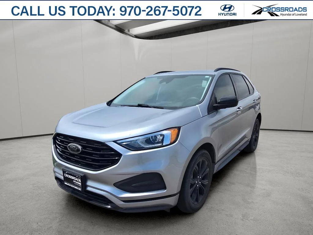 Used 2022 Iconic Silver Metallic Ford SE image 1