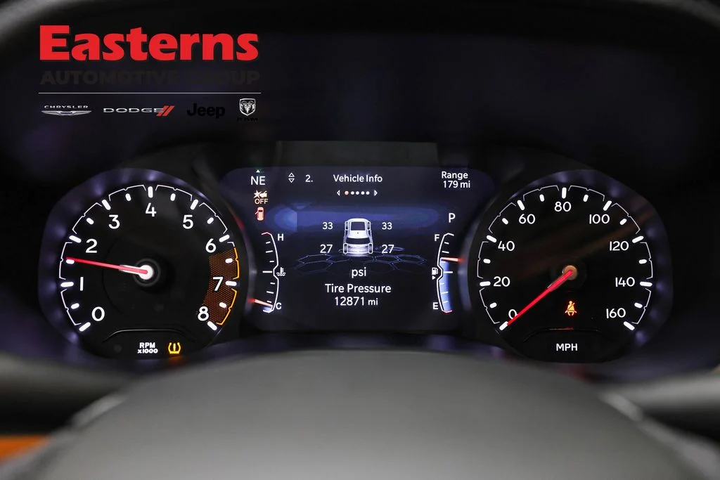 Used 2025 White Jeep Limited image 17