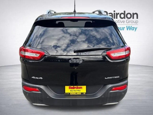 Used 2018 Diamond Black Crystal Pearlcoat Jeep Limited image 6