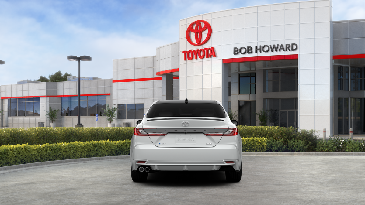 New 2026 Wind Chill Pearl with Midnight Black Metallic roof Toyota XSE image 8