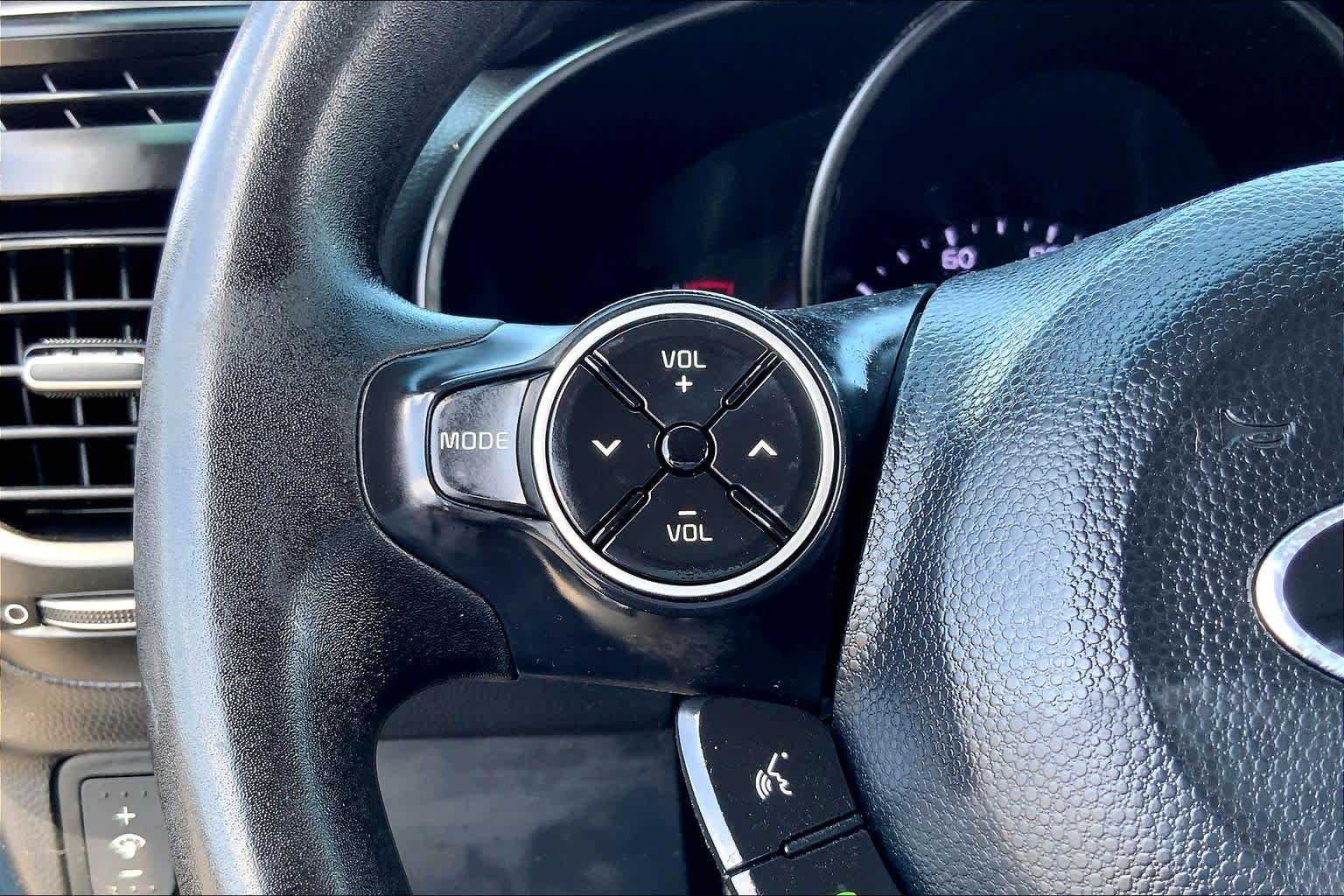 Used 2018 Mysterious Blue Kia + image 23