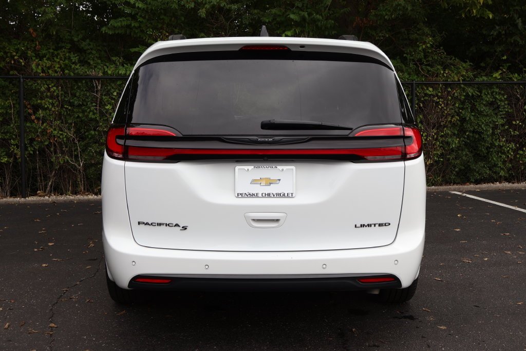 2024 Chrysler Pacifica Limited - Photo 8