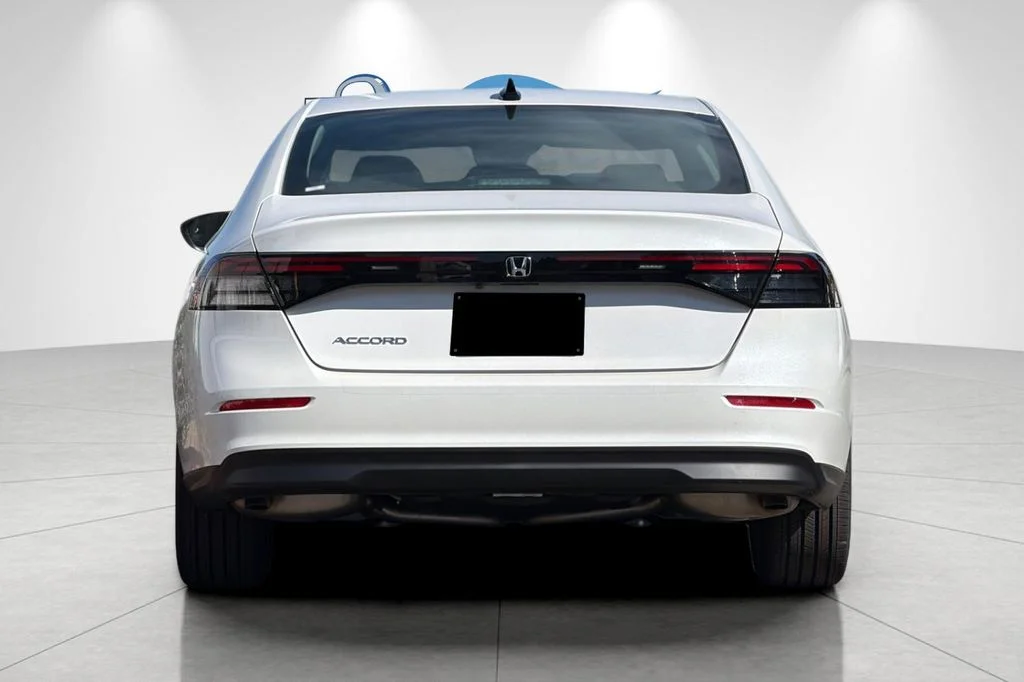 New 2026 Platinum White Pearl Honda SE image 6