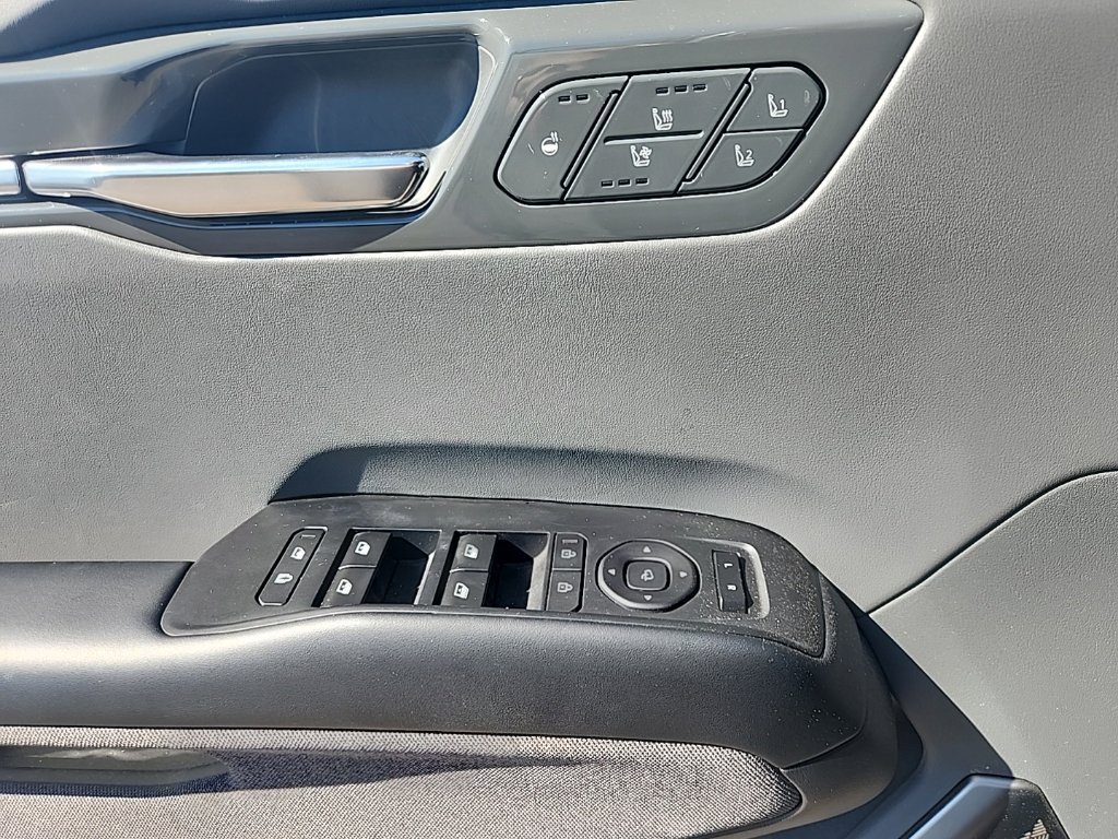 Used 2024 Pebble Kia Land image 25