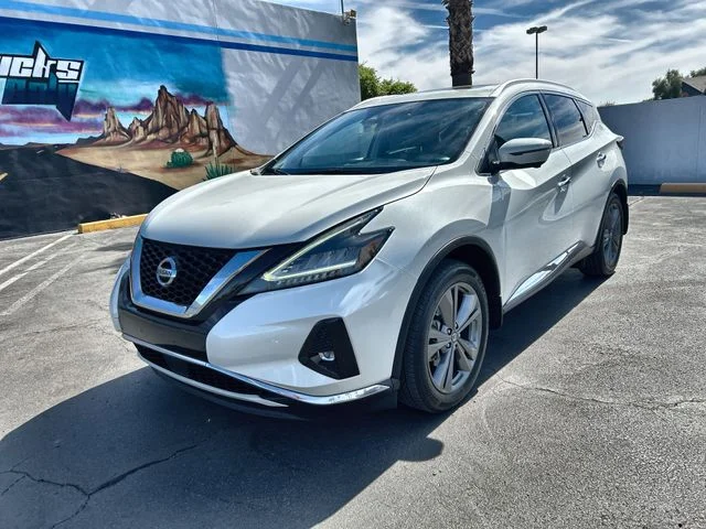 Used 2019 White Nissan Platinum image 4