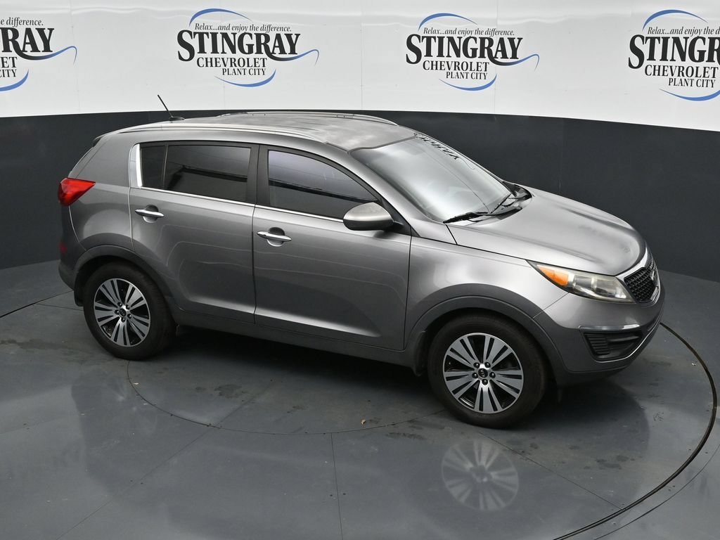 Used 2016 Silver Kia EX image 18
