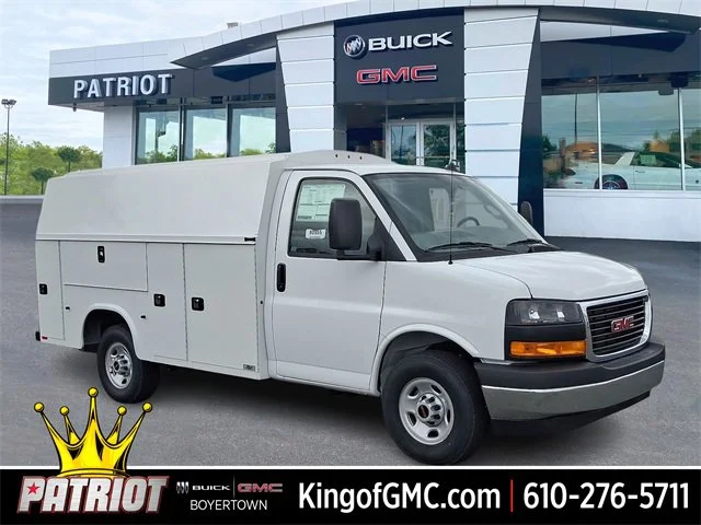 2025 GMC Savana 3500 139" WB's photo