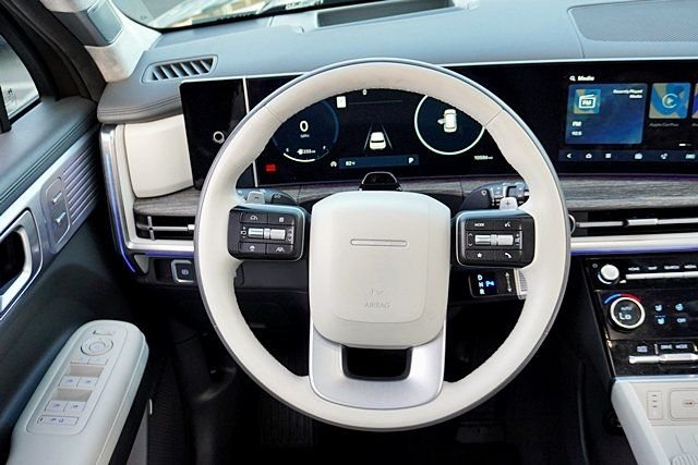 Used 2024 Green Hyundai Calligraphy image 22