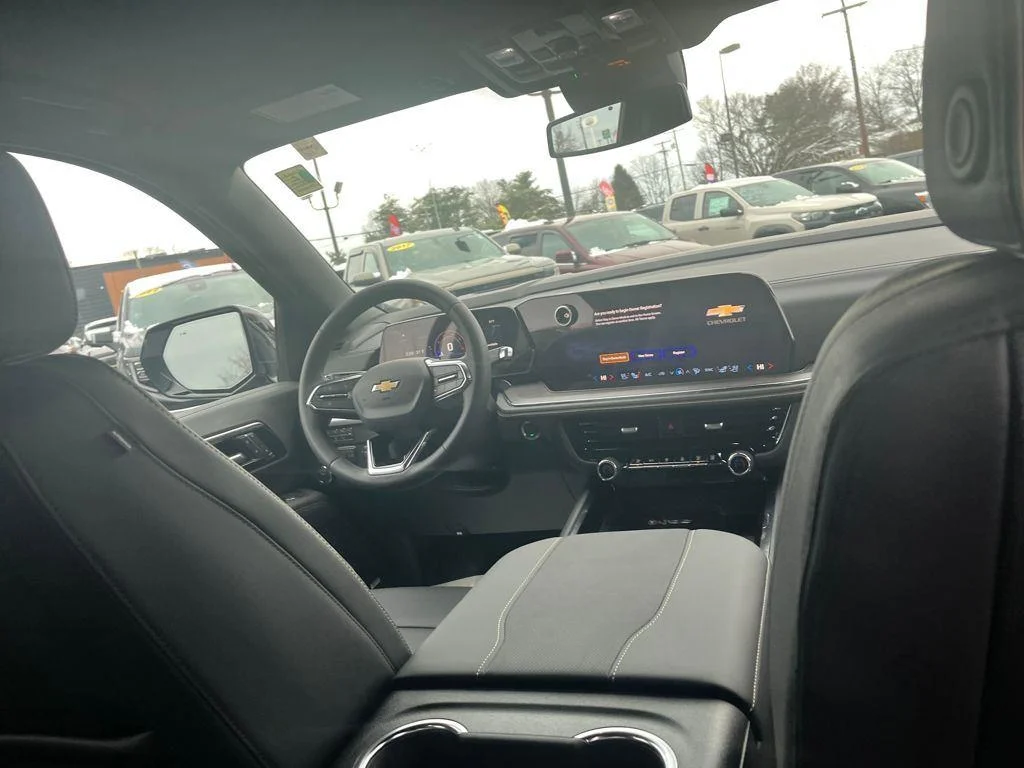 2026 Chevrolet Suburban Premier - Photo 30