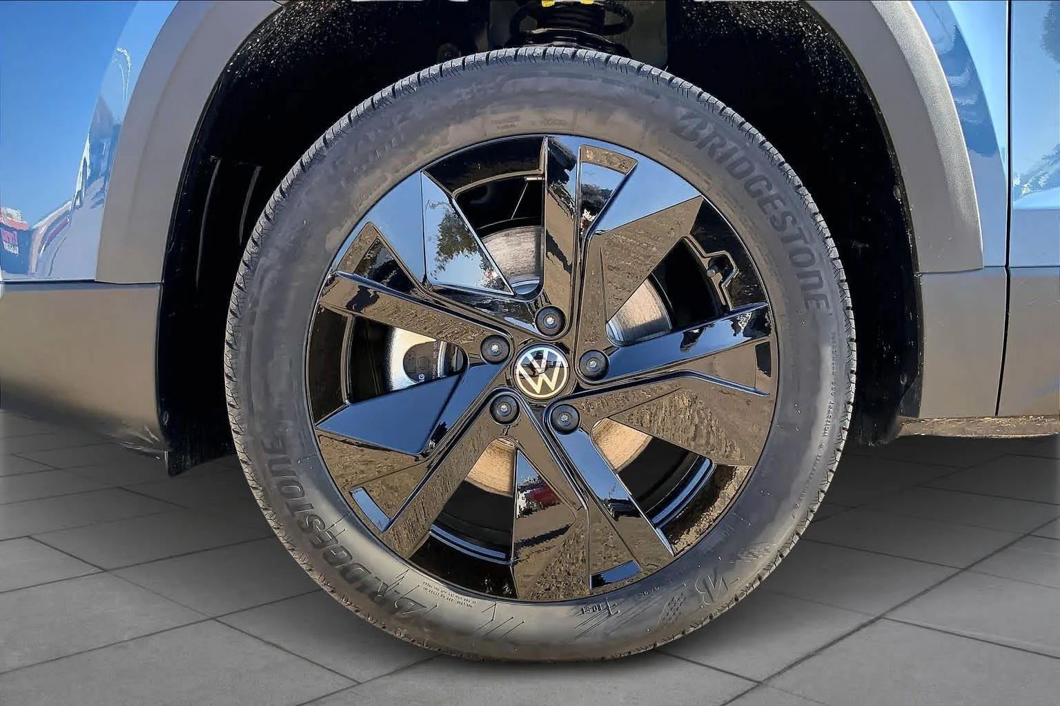 New 2026 Monterey Blue Pearl Volkswagen SE image 12