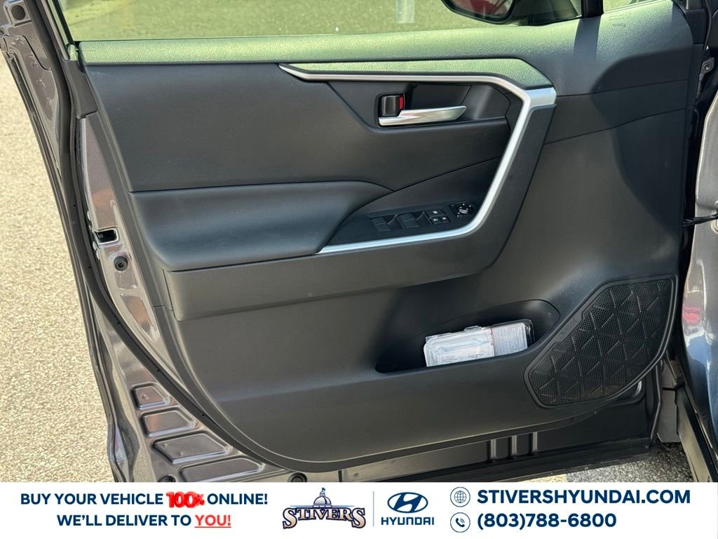 2021 Toyota RAV4 XLE - Photo 29