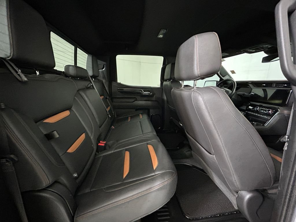 Used 2023 White GMC AT4 image 17
