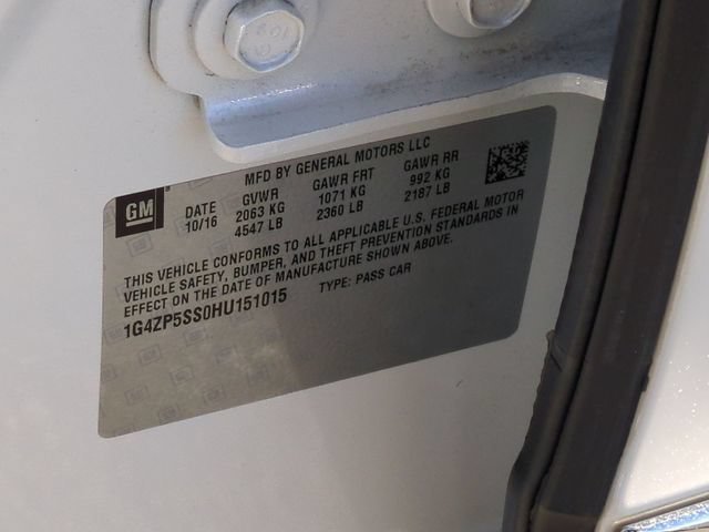 Used 2017 WHITE FROST TRICOAT Buick Essence image 38