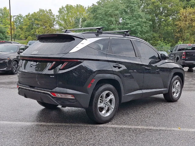 Used 2023 Black Hyundai SEL image 2