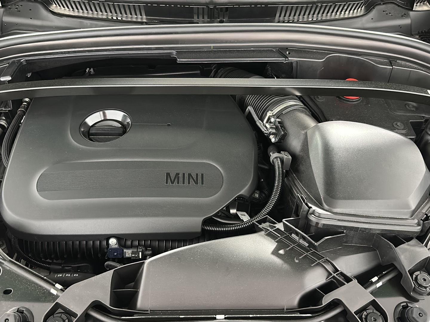 Used 2026 British Racing Green IV Metallic MINI S image 30