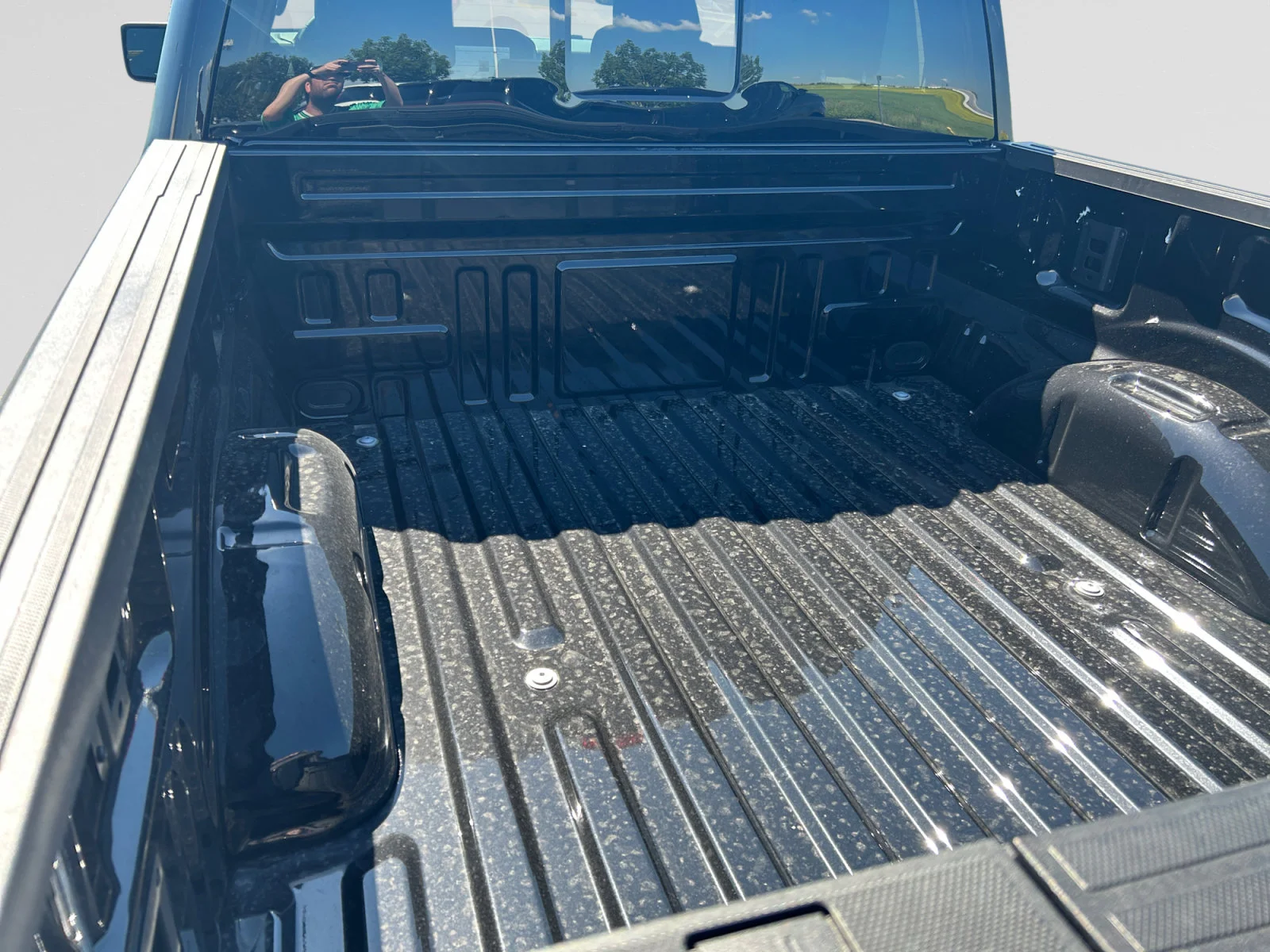 New 2026 Agate Black Metallic Ford XLT image 10
