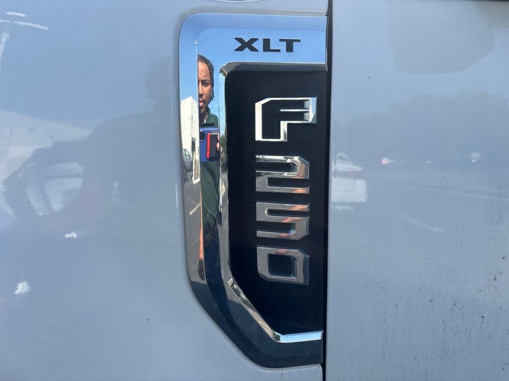 Used 2019 White Ford XLT image 9