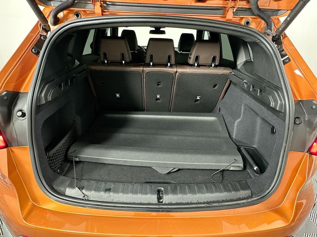 Certified Used 2023 Utah Orange Metallic BMW xDrive28i image 27