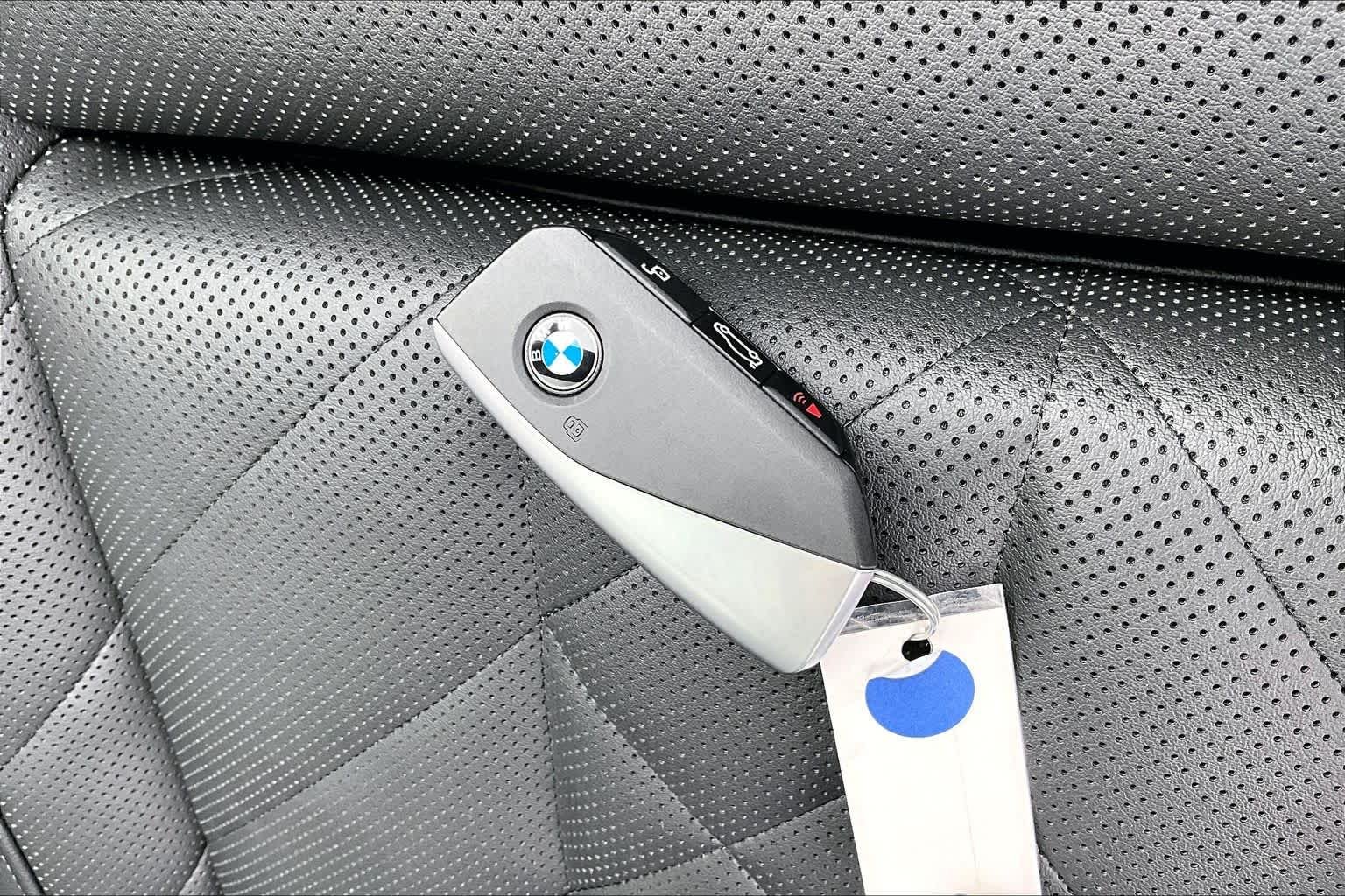 Used 2025 Carbon Black Metallic BMW xDrive40i image 14