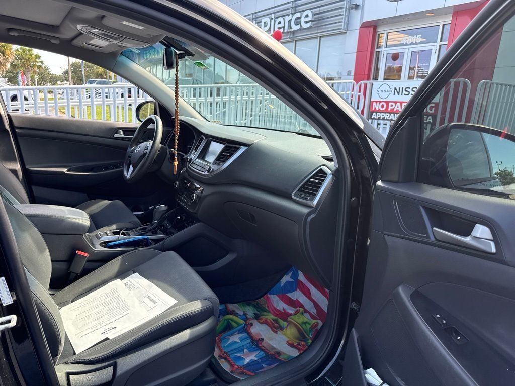 Used 2018 Black Hyundai Value image 10