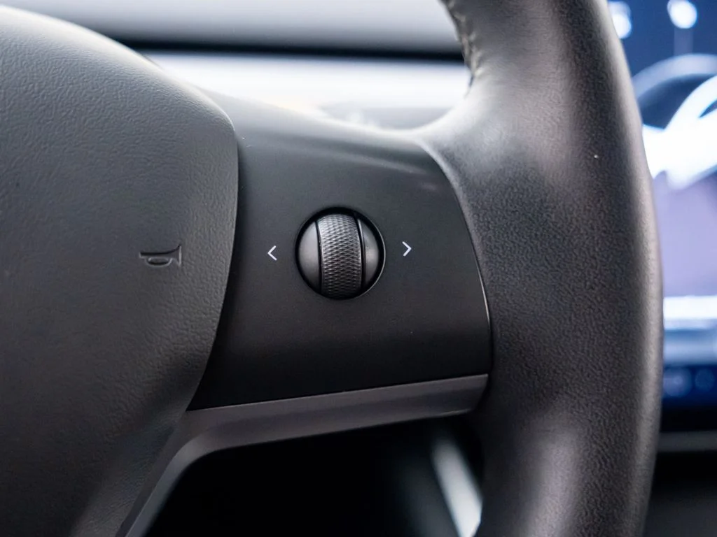 Used 2020 White Tesla Long Range image 24