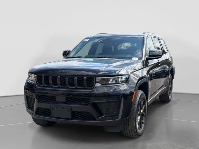 New 2026 Diamond Black Crystal Pearl-Coat Exterior Paint Jeep Altitude image 9