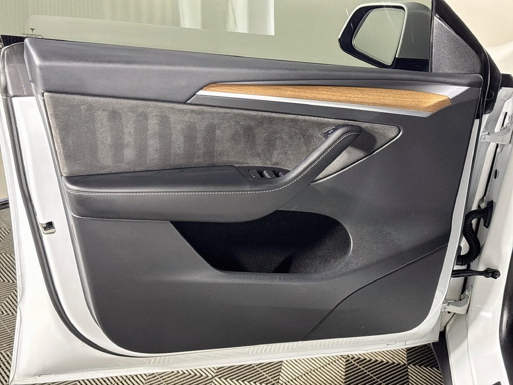 Used 2023 White Tesla Long Range image 10