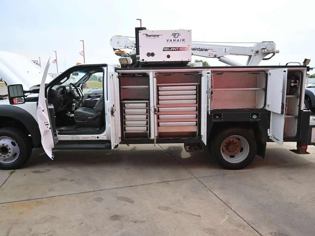 2016 Ford F-550 - Photo 19