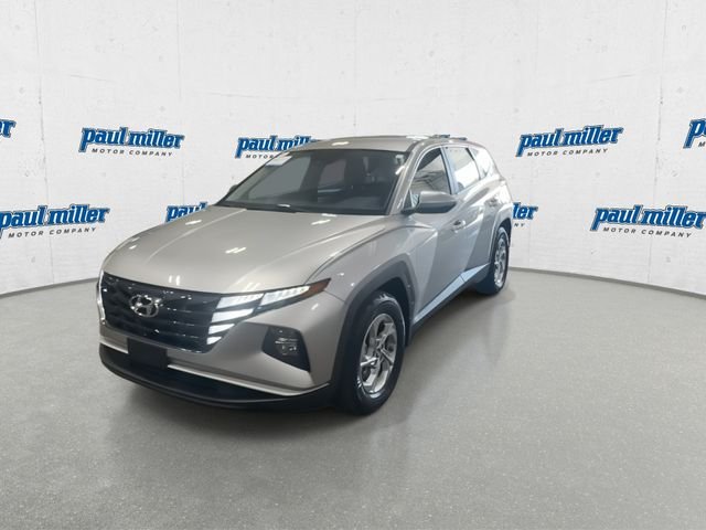 Used 2024 Silver Hyundai SE image 4
