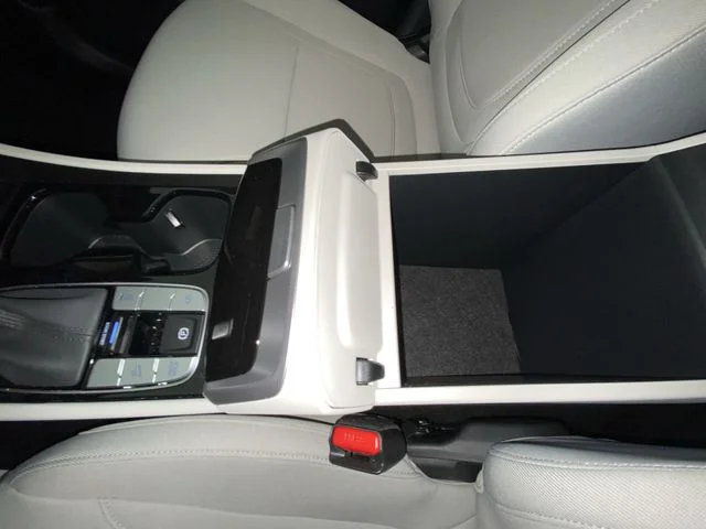 Used 2026 Blue Hyundai SE image 21