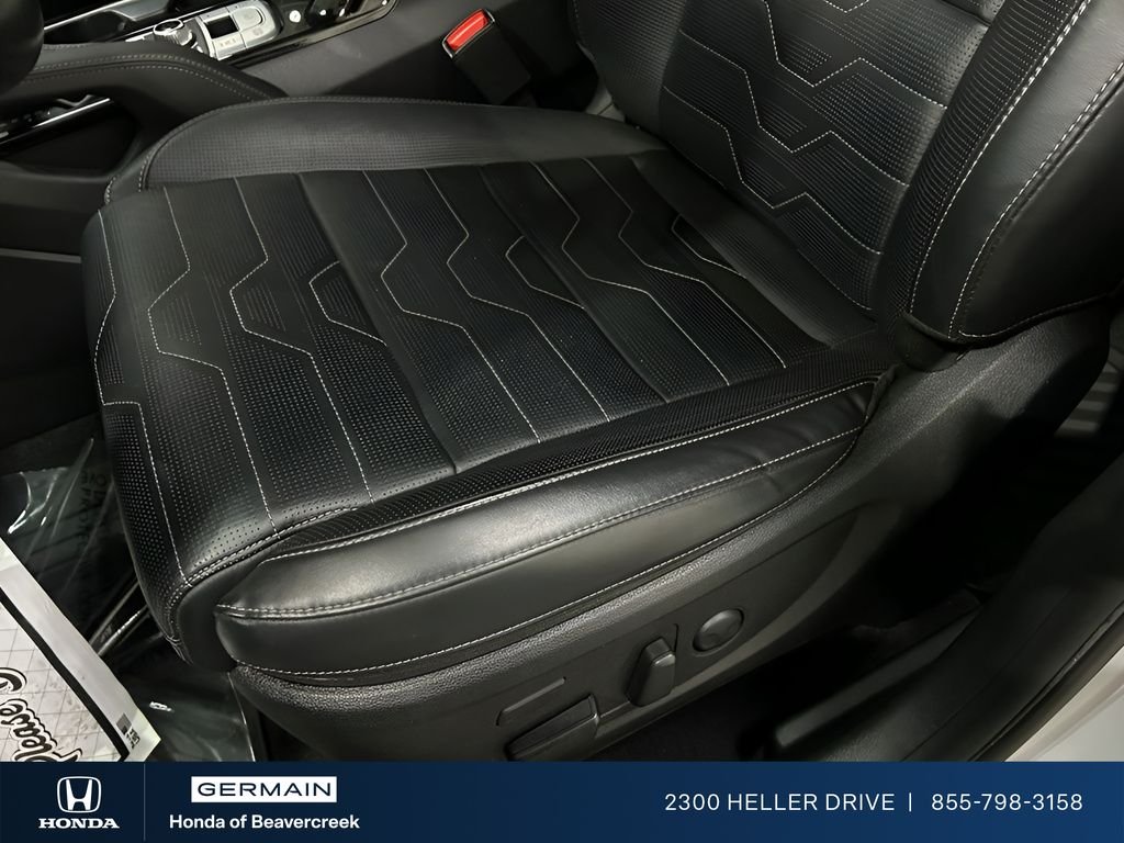 Used 2022 Wolf Gray Kia SX image 19