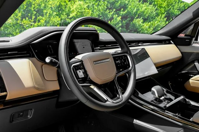 New 2026 Fuji White Land Rover SE image 21