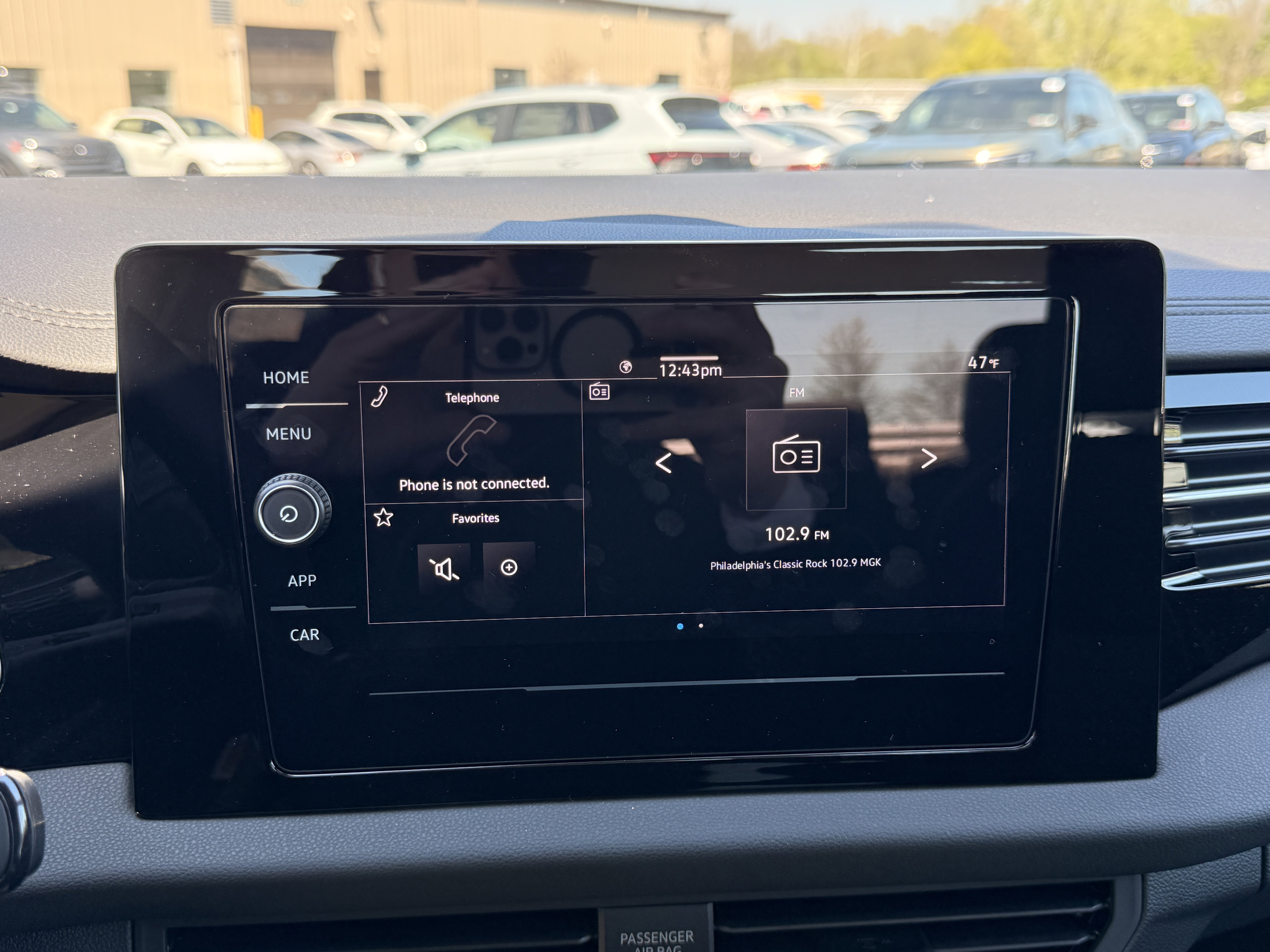 New 2026 Platinum Gray Metallic Volkswagen S image 18