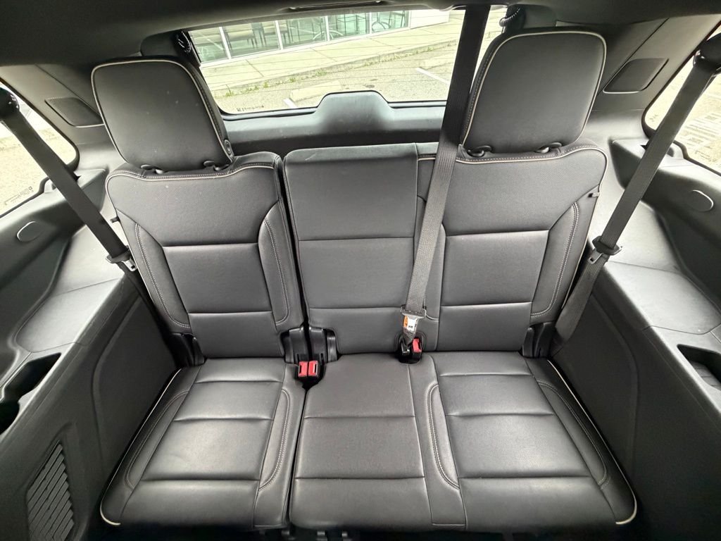 Used 2025 Gray Chevrolet Premier image 15