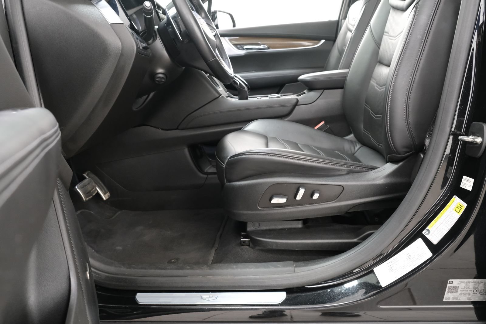 Used 2020 Stellar Black Metallic Cadillac Sport image 32