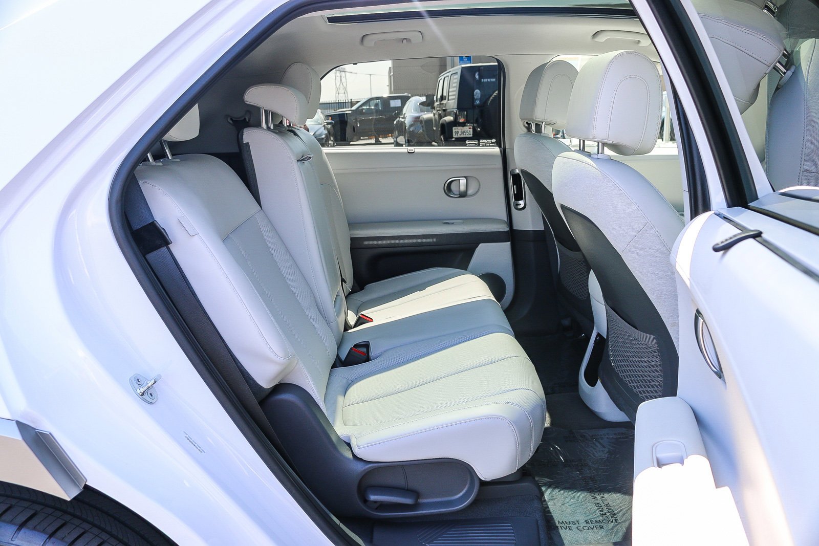 Certified Used 2024 Atlas White Hyundai Limited image 19