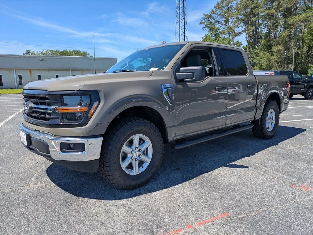 New 2026 Marsh Gray Ford XLT image 8