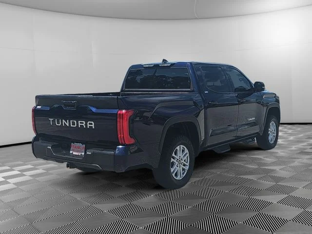 Used 2023  Toyota SR5 image 4