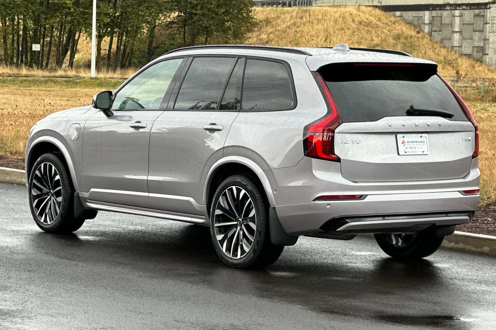 New 2026 Aurora Silver Volvo Ultra image 5