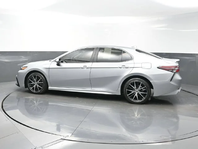 Used 2021 Silver Toyota SE image 4