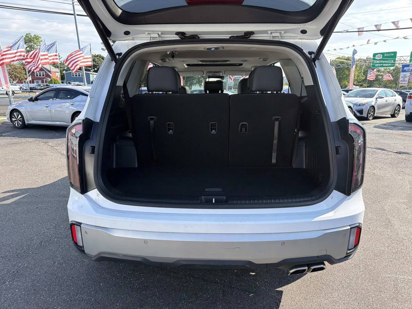 Used 2024 White Kia EX image 6