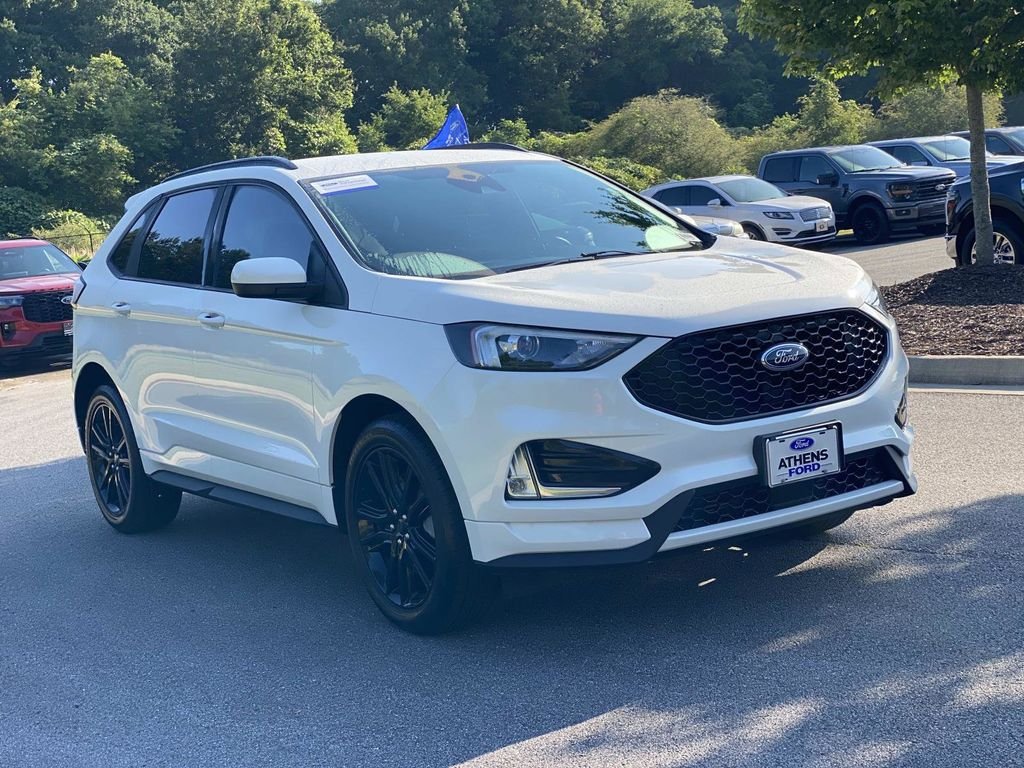 2023 Ford Edge ST-Line AWD's photo