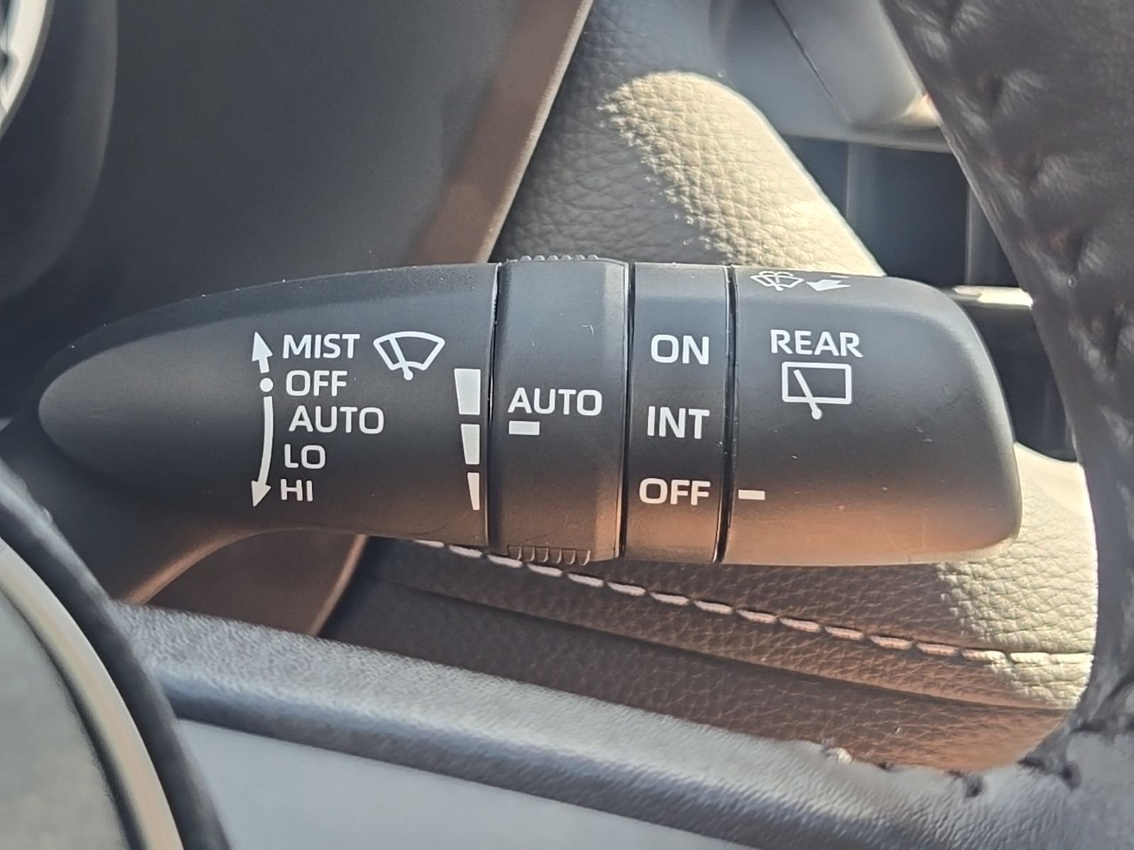 Used 2025 White Toyota XLE image 35