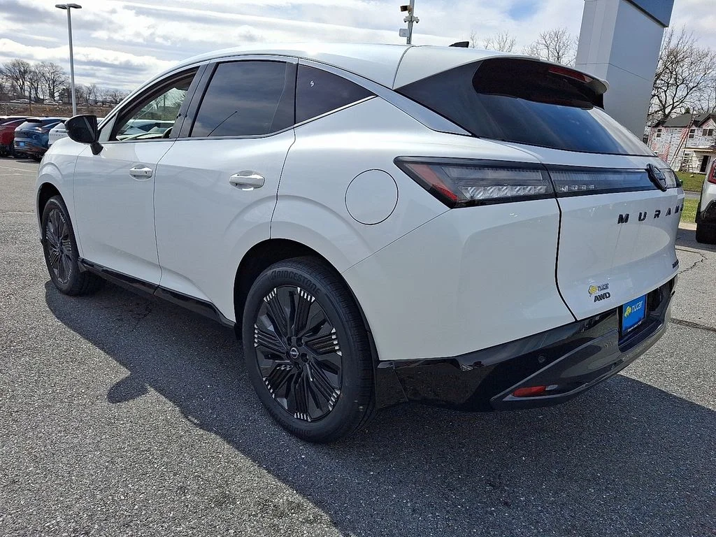 New 2026 White Nissan Platinum image 3